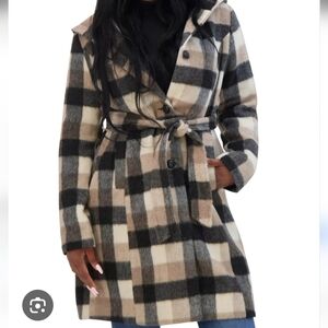 Steve Madden Beige Black Plaid Belted Coat